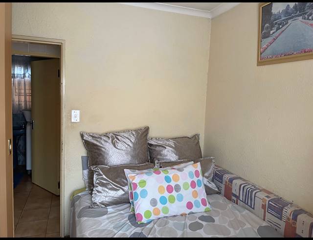 3 BEDROOM FREEHOLD FOR SALE IN SOSHANGUVE XX